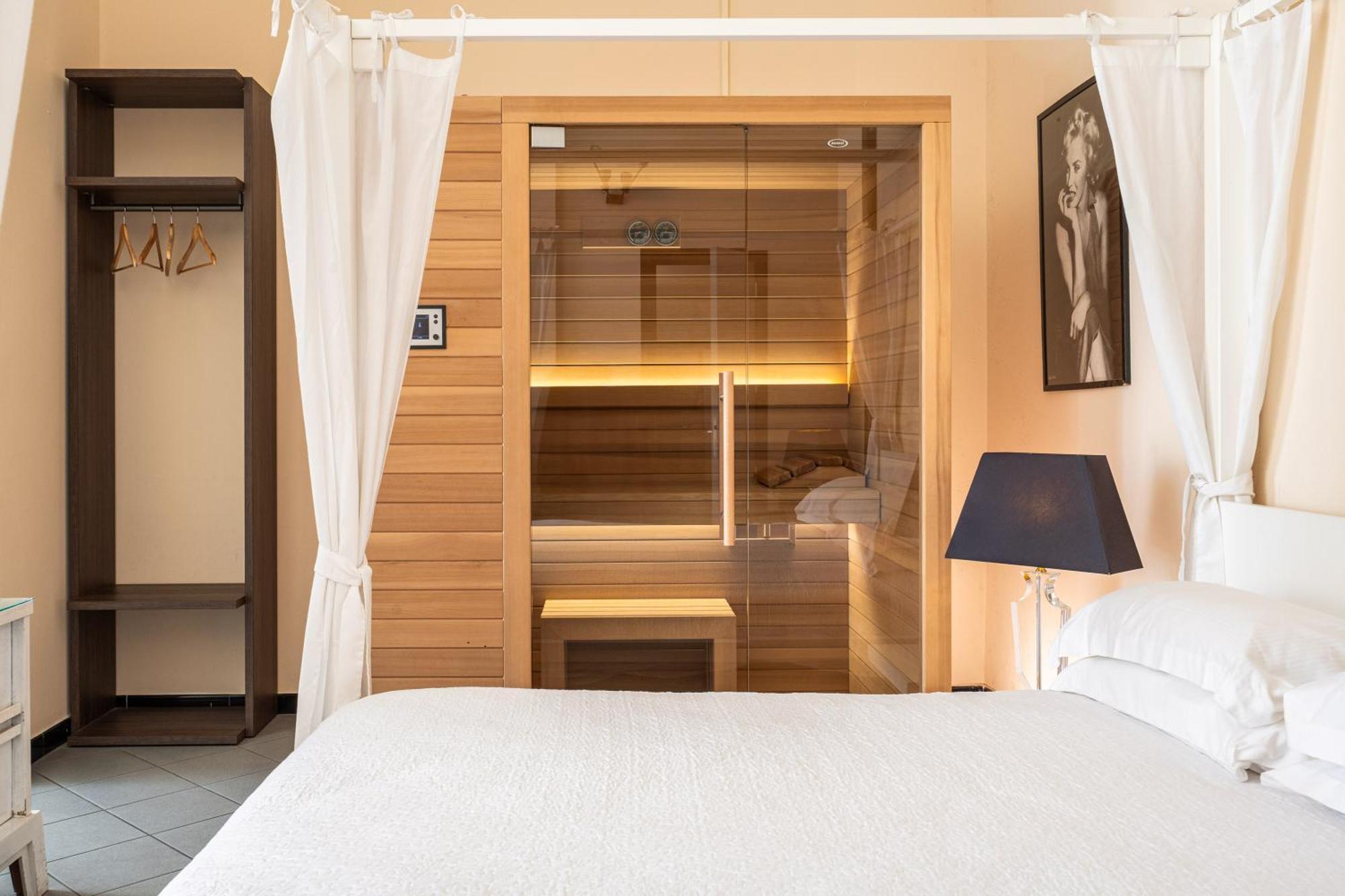 Affittacamere Snob Luxury 2*